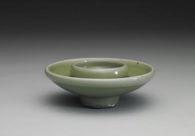 图片[2]-Saucer in green glaze. Longquan ware. Ming Dynasty, 14th-15th century-China Archive